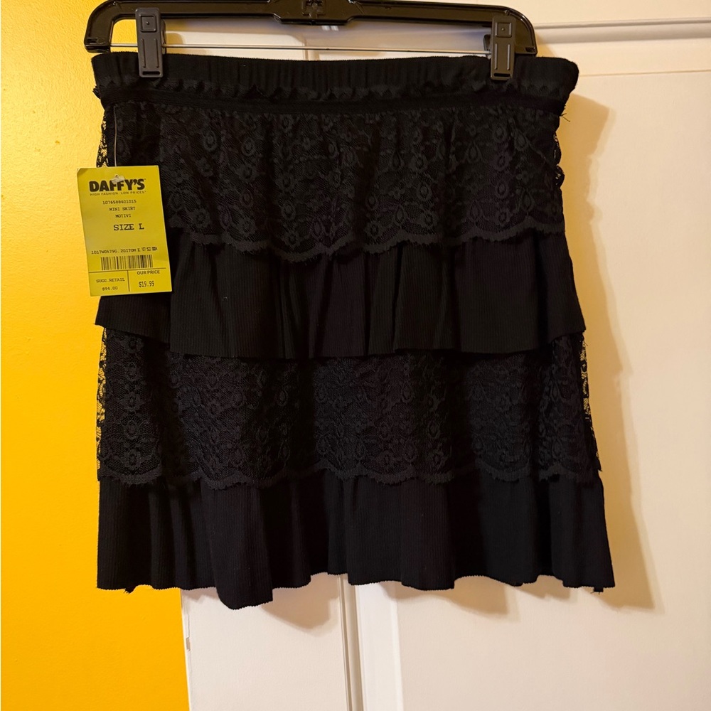 Motivi Black Lace Tiered Mini Skirt